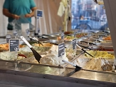 Leckere Aufstriche an einem Stand des Oberstadtmarktes&nbsp;&copy;&nbsp;Stadtmarketing Marburg e. V.